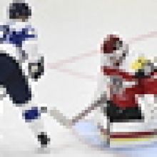 Finští hokejisté díky povedenému nástupu udolali na úvod MS Rakušany 2:1