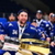 Brankář Postava jde do NHL, podepsal dvouletou smlouvu s Detroitem