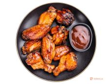 BBQ omáčka: Jak ji připravit doma, co do ní patří a proč do ní dát kávu