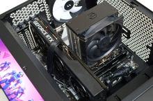 PCTuning pomáhal s výběrem komponent do tohoto AlzaPC. Má Gainward GeForce RTX 5060 Ti a neotřelý vzhled