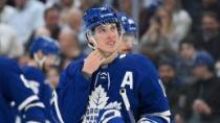 Marner dal Torontu sbohem, nově bude hrát za Vegas. Pietrangelo přerušil kariéru