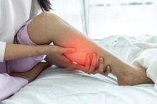 Bolí vás svaly? Na vině nemusí být věk ani námaha. Pozor na tenhle chybějící vitamin a minerál