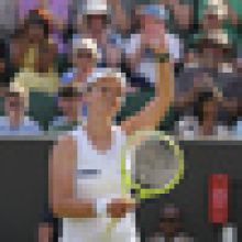 Obhájkyně titulu Krejčíková a Menšík jsou ve 3. kole Wimbledonu, Macháč končí