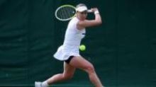 Krejčíková i Menšík jdou do 3. kola Wimbledonu. Macháč nevyužil tři mečboly a končí