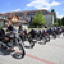 Na sraz do Strání na Uherskohradišťsku se sjelo na 150 motocyklů Jawa a ČZ