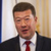 Okamura se v novoročním projevu opět vymezil proti poskytování zbraní Ukrajině