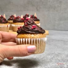 Vláčné banánové cupcakes s čokoládovým krémem: Rostlinná dobrota, která zachutná všem