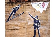 Streetart jako revoluce: Laika míří na ICE i militarizovanou Evropu