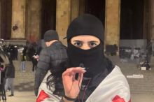 Použili chemickou zbraň. Přesto se nedaří vytvořit plnohodnotnou diktaturu