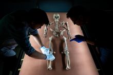 Dávné Evropany pojí „rohaté bytosti“, zjistili vědci. Klíčem byl hrob šamanky