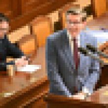 Kupka se při sněmovních interpelacích střetl s Babišem