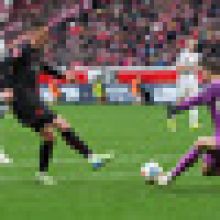 Uzdravený Schick nahrál na gól Leverkusenu při remíze s Bayernem