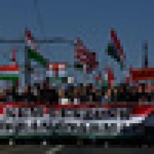 Orbán a jeho soupeř Magyar pořádají v Budapešti volební mítinky