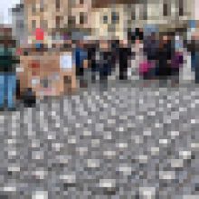 Na demonstraci za ukončení provozu útulku Bouchalka přišly stovky lidí