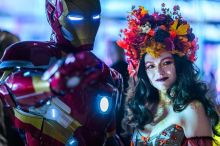 Comic-Con Prague 2026 ovládl O2 universum. Prahu zaplavily hvězdy seriálů, cosplay i tisíce fanoušků