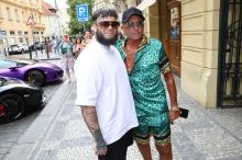 Leo Beránek obviňuje otce ze smrti bratra. Nela Slováková lituje jeho matku