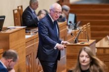 Snížení výdajů na armádu je podle Senátu hazardem s obranyschopností státu