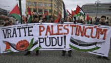 Centrem Prahy prošel průvod na podporu Palestiny