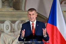 Babiš už otevřeně mluví o krizi. Hraje si s ohněm, vzkázal analytik