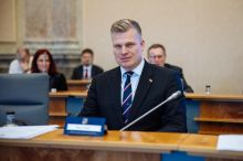 Turek vystartoval proti ekologům, hrozí dotační stopkou. Macinka mluví o teroristech