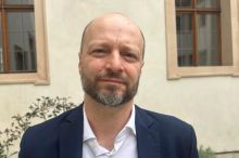 Láska vyřadil Žantovského i Žáčka. Teď jde na známého šéfa školy. A zkusí i velkou Prahu