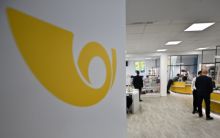 Metnar: Pošta měla loni ztrátu přes miliardu korun, na ředitele navrhnu Hodula