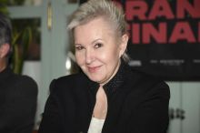 Eva Urbanová svým rozhodnutím stát se operní pěvkyní rozzlobila babičku. Křičela, že radši skočí pod vlak