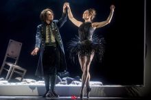 Baron Prášil mezi byrokraty a zvířátky. Nová inscenace je slepencem působivých obrazů