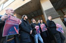 „Dotlačme vládu k dialogu.“ Stávkovou pohotovost vyhlásil rozhlas a po něm i ČT