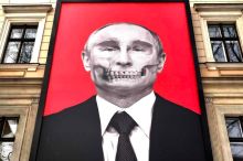 Opravdu chtějí estonští Rusové „domů“ k Putinovi? Novináři odhalili, kdo za výzvami k separatismu stojí