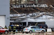 Soud zamítl čtyři stížnosti, obvinění v kauze útoku na pardubickou zbrojovku zůstanou ve vazbě