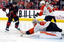 Vladař nezabránil v play off NHL porážce Philadelphie