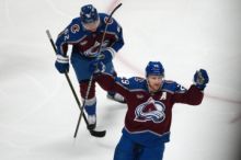 Nečas přispěl v play off NHL gólem a přihrávkou k výhře Colorada