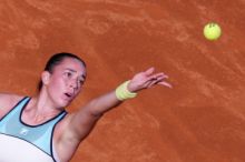 Nosková postoupila v Římě do 3. kola, Siniaková nevyužila devět mečbolů