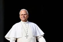 Lev XIV. si potřeboval změnit údaje v bance. Když řekl, že je papež, operátorka zavěsila