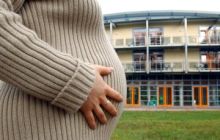 Mladí lidé podle vědkyně přeceňují šance na početí dítěte ve vyšším věku