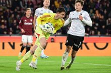 Psali mi i fanoušci Slavie, řekl napadený Surovčík. Poděkoval svému zachránci
