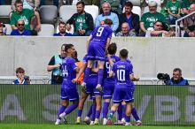 Karviná slaví historickou trofej. Její bývalý hráč pomohl zkratem, soupeře kopl do rozkroku