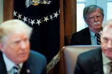 Trumpovi radil, pak ho kritizoval. Exporadce přestal kličkovat, u soudu se přizná
