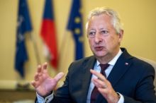 Zůna: S Pavlem se nyní na summit NATO nepočítá, rozhodne vláda