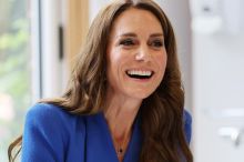 Záběry dojímají veřejnost. Princezna Kate objala maminku, která právě ukončila léčbu rakoviny