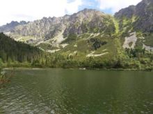 České turistky se nahé koupaly v tatranském plese, hrozí jim pokuta, píše list