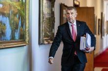 O delegaci do NATO rozhodne vláda 22. června, Pavlovu účast Babiš nekomentoval