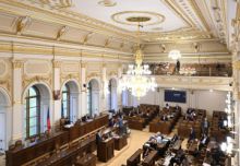 Výzkum: Poslankyně čelí výhrůžkám a útokům, část z obav omezila politickou práci