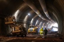 Tunel Opevnění na D11 je ze 75 procent vyrubaný, v létě začne ražba tunelu Poříčí