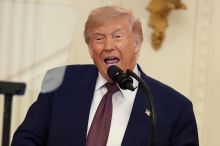 Mám neomezenou moc a Írán bezpodmínečně kapituloval, řekl Trump
