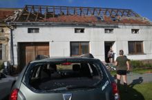 Tornádem zasažené obce připomínaly nynější snímky z Ukrajiny, říká intervent