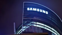 Samsung vyvíjí rolovací mobil Galaxy Z Slide s 10