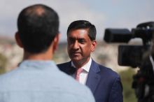 Židovští osadníci zadrželi amerického kongresmana. Viděl, jak demolují palestinskou vesnici