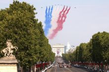 Paříž ukázala svaly. Macron proměnil oslavu pádu Bastily v ostrý vzkaz Putinovi